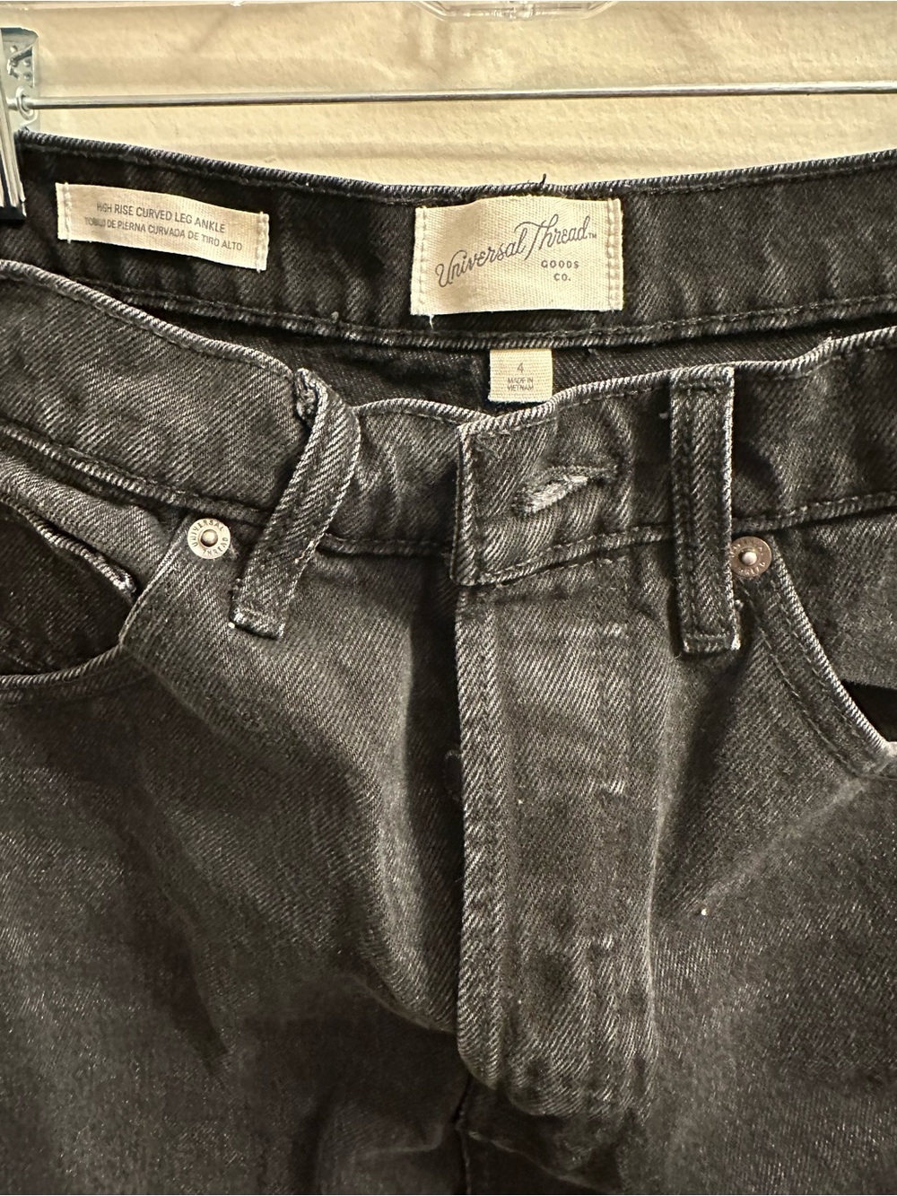 #308 Universal Thread Black High-Rise Curved Leg Ankle Jeans